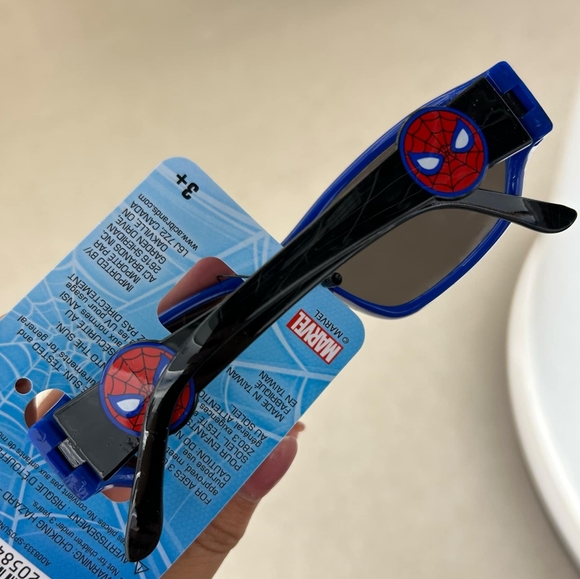 Disney boys sunglasses 3+ - Picture 2 of 4